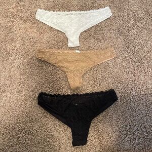Intimissimi Set of 3 Thongs
